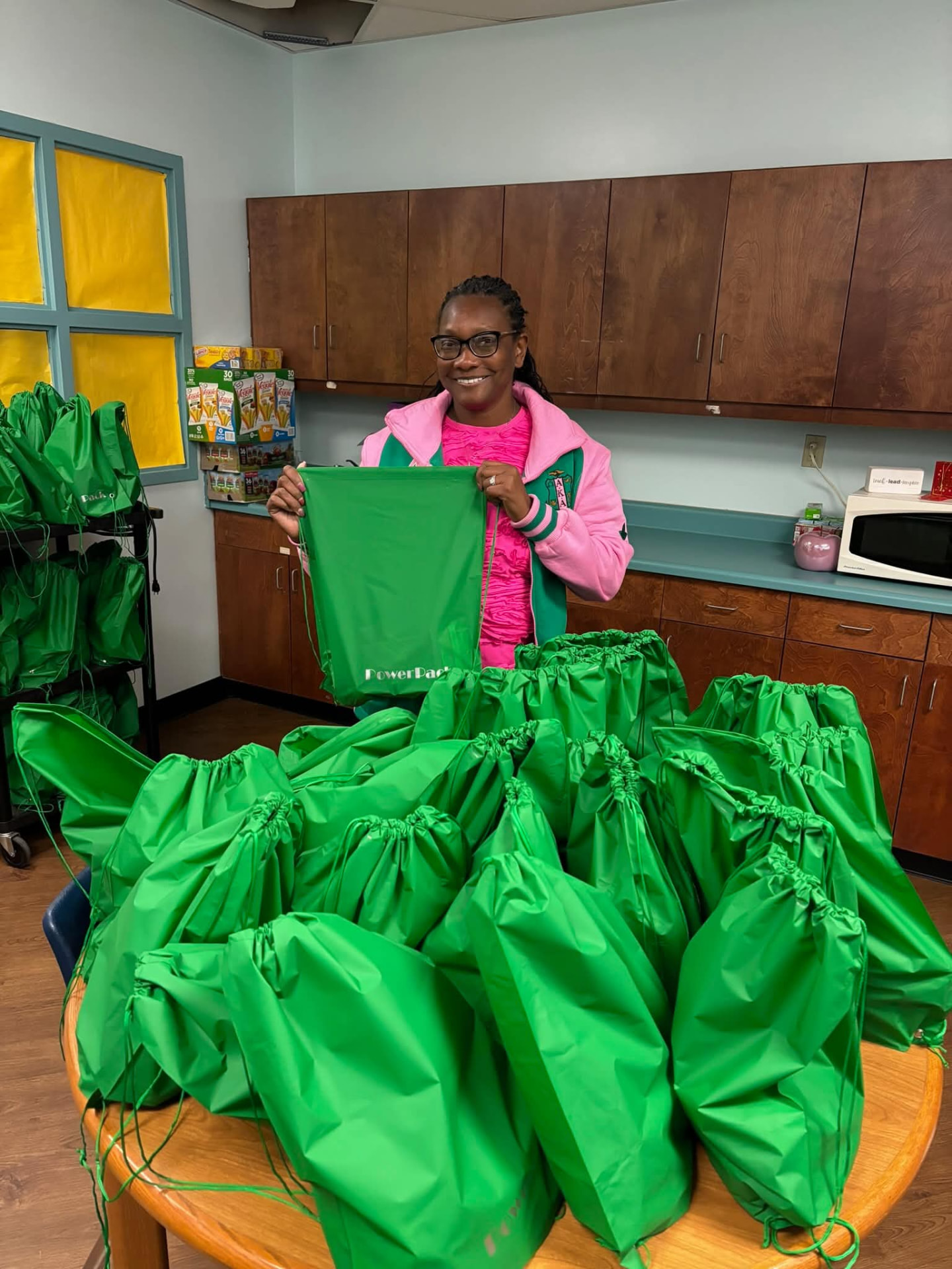 Preparing green care package bags